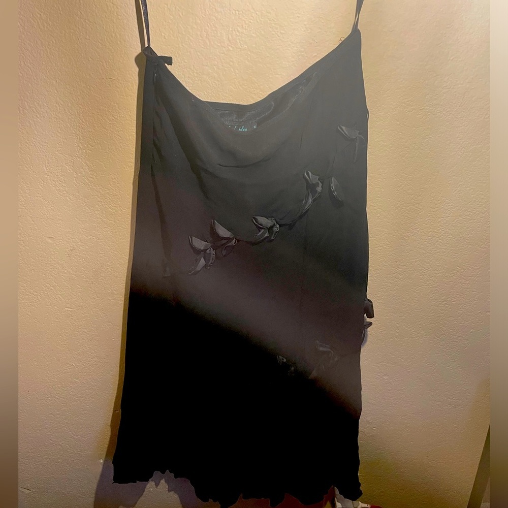 Women’s Lilybleu blqck skirt with roses-Size 10
